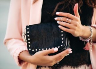 เทคนิคเลือกแหล่งรับซื้อ Chanel เปลี่ยนกระเป๋าเป็นเงินก้อน