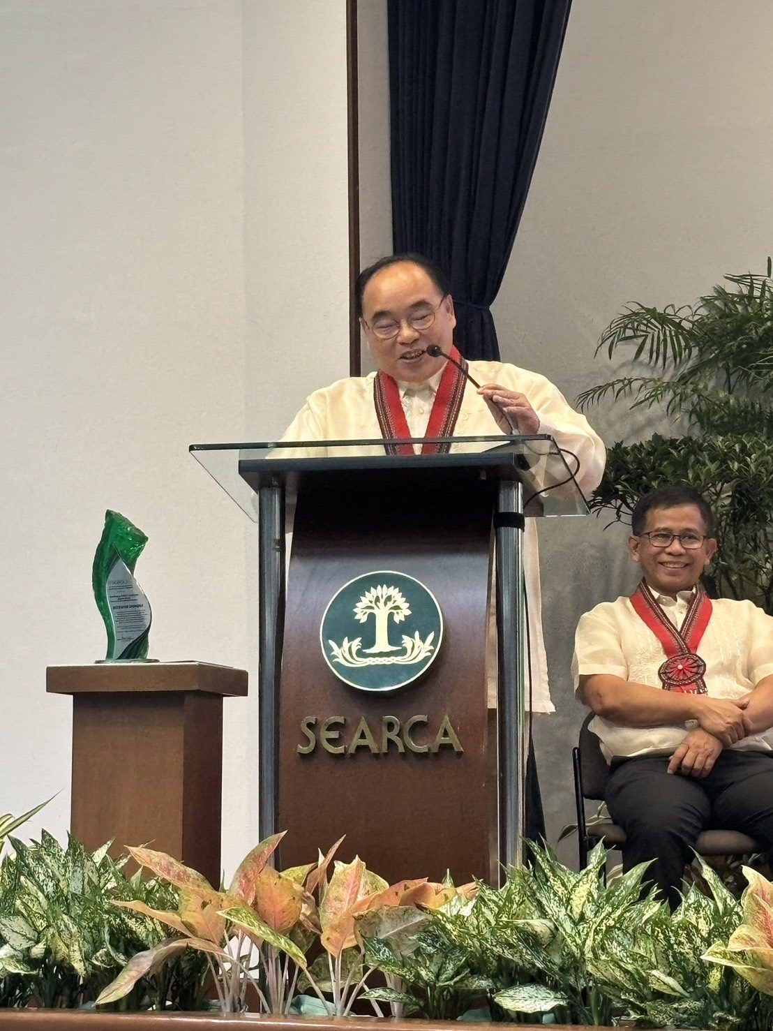 ขอแสดงความยินดีกับ รศ. ดร.วีระพล ทองมา อธิการบดี ม.แม่โจ้ ได้รับรางวัล Outstanding SEARCA Scholarship Alumni (OSSA) Awards 2026 ประเทศฟิลิปปินส์ รูปที่ 1
