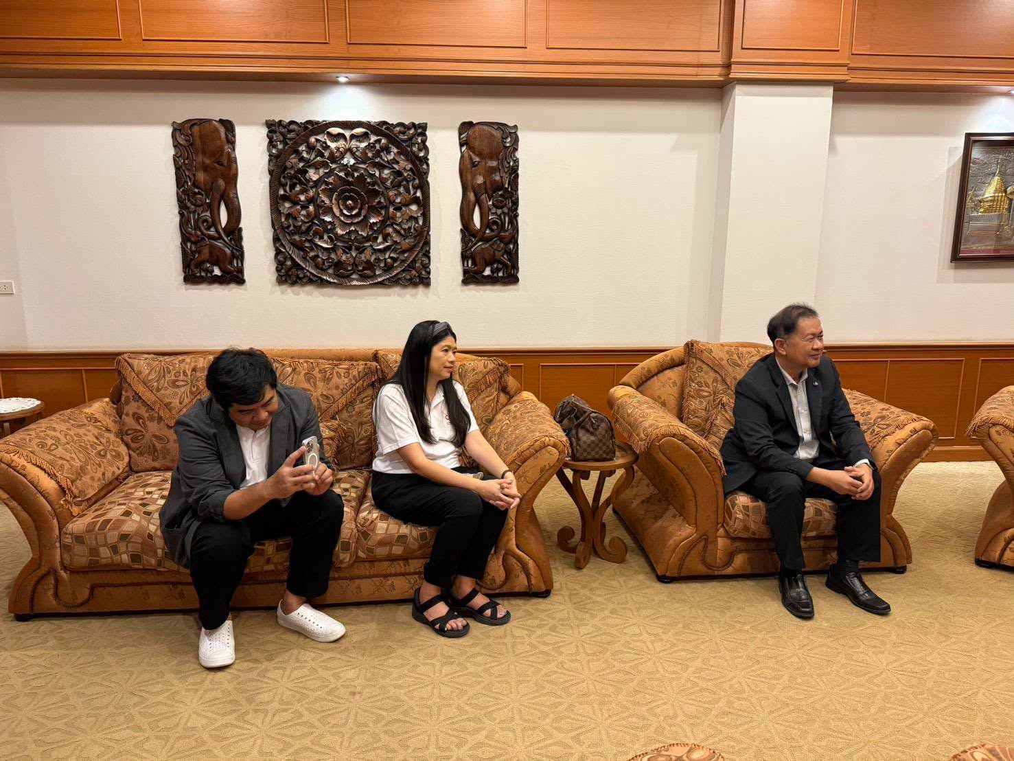 สมาคมสื่อออนไลน์เชียงใหม่ เข้าพบผู้ว่าฯ เชียงใหม่ พร้อมขับเคลื่อนเครือข่ายสื่อออนไลน์ ประชาสัมพันธ์ข่าวสารและส่งเสริมภาพลักษณ์จังหวัด รูปที่ 7