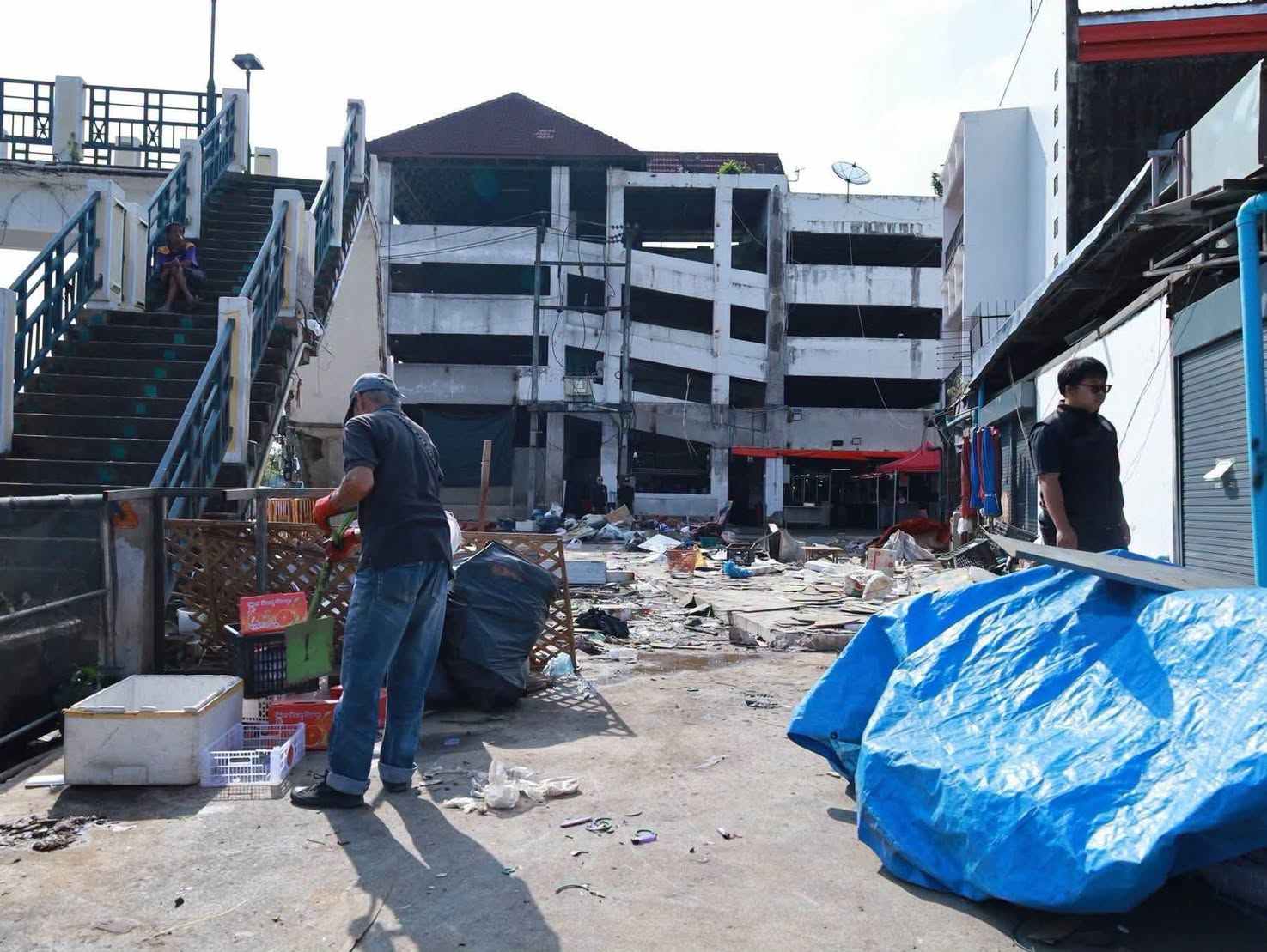เทศบาลนครเชียงใหม่ เร่งจัดระเบียบ ทำความสะอาดพื้นที่สาธารณะตลาดต้นลำไย คืนพื้นที่สาธารณะ และความปลอดภัยของประชาชน รูปที่ 2