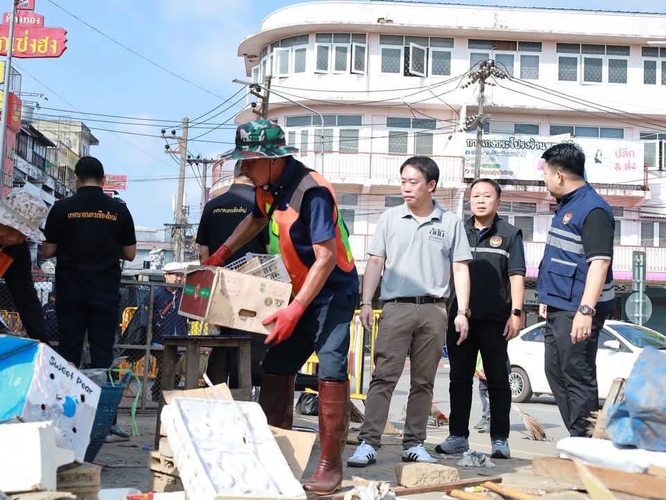 เทศบาลนครเชียงใหม่ เร่งจัดระเบียบ ทำความสะอาดพื้นที่สาธารณะตลาดต้นลำไย คืนพื้นที่สาธารณะ และความปลอดภัยของประชาชน รูปที่ 4