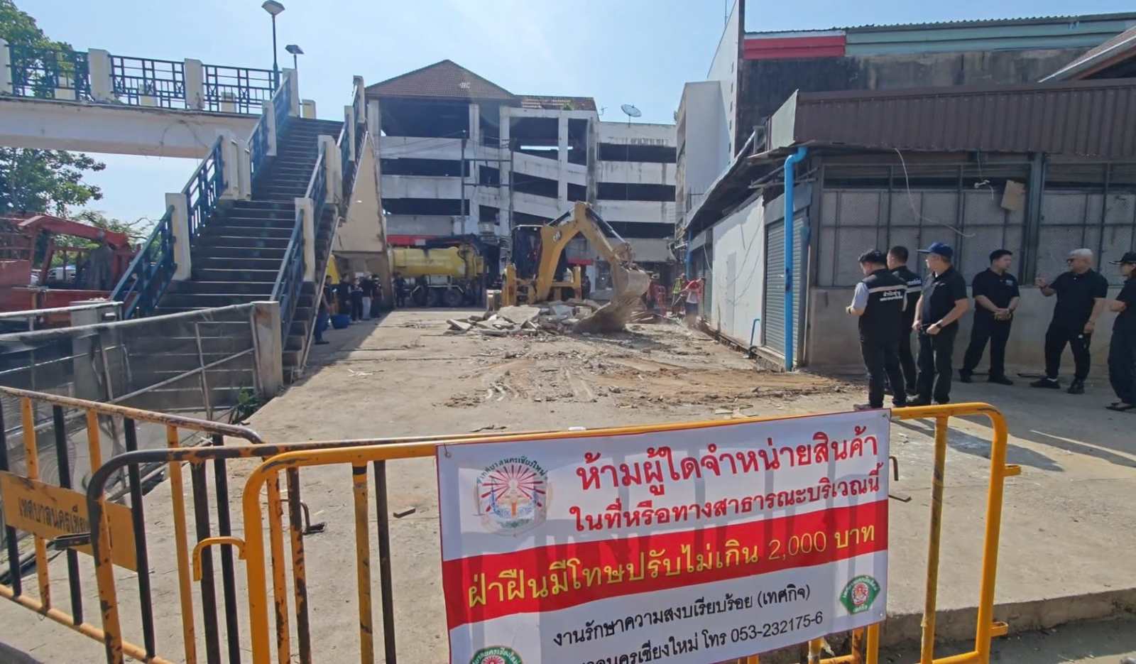เทศบาลนครเชียงใหม่ เดินหน้าปรับภูมิทัศน์พื้นที่สาธารณะบริเวณกาดดอกไม้ต้นลำไย เปลี่ยนโฉมใหม่พัฒนาพื้นที่ให้ประชาชนใช้ประโยชน์ร่วมกัน รูปที่ 4